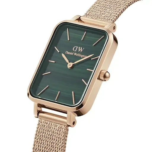 Daniel Wellington Quadro bao gồm tổng cộng 8 mẫu khác nhau về màu mặt số, chất liệu, màu dây đeo